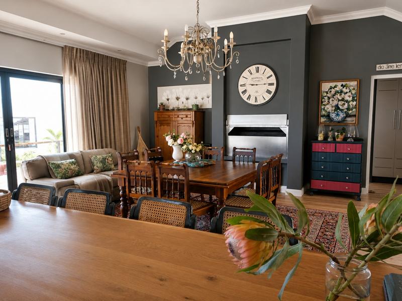 6 Bedroom Property for Sale in Pearl Bay Western Cape